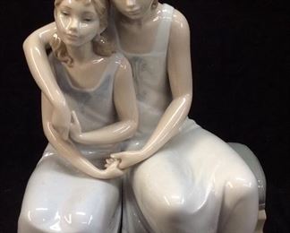 LLADRO ‘MY SISTER, MY FRIEND’ FIGURINE