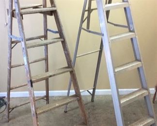2 STEP LADDERS