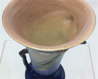 ROSEVILLE POTTERY ANTIQUE VASE