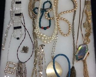 ASSORTED COSTUME NECKLACES & B