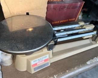 OHAUS Triple Beam Balance 2610g $40