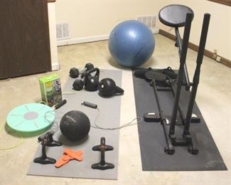 124 - Lot of Assorted Workout Items
