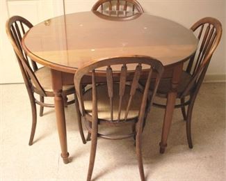 10 - Table w/ Glass protector & 4 chairs table - 42 x 31 chairs - 16 x 17 x 34
