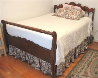 149 - Full Size Bed w/ Bedding - 55 x 42 x 80
