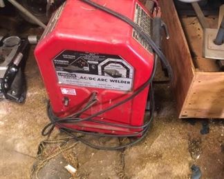 AC/DC ARC WELDER