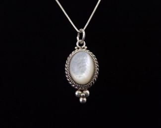 .925 Sterling Silver Mother of Pearl Cabochon Pendant Necklace

