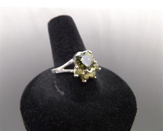 .925 Sterling Silver Peridot Crystal Heart Ring Size 9
