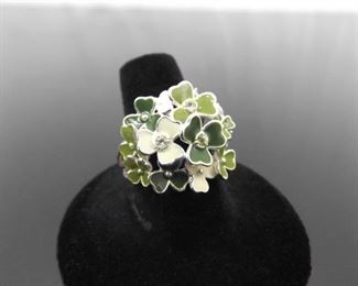 .925 Sterling Silver Irish Clover Ring Size 8
