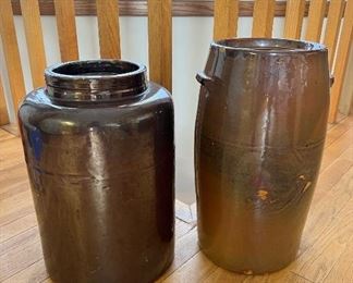 (Left) unmarked antique jug and (Right) Peoria Pottery 4 gallon jug