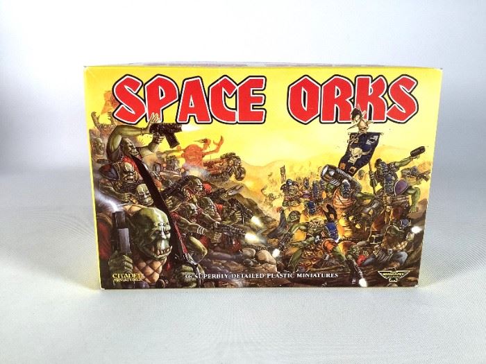 Warhammer 40,000 Space Orks #0739
1990 Games Workshop, Citadel Miniatures and Warhammer 40,000 Space Orks #0739. Includes the 36pc miniature set and two (2) additional miniatures. In original box
