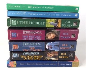 (7) Fantasy Paperback Novels