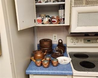 Kitchenware including a vintage copper plated cup set, tea kettle and one Villeroy & Boch pheasant pattern dish.