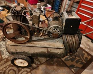 Vintage Sears & Roebuck air compressor