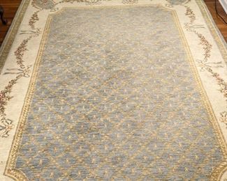 Aubusson Style Rug | High pile
Dimensions: l. 131 x w. 94 in