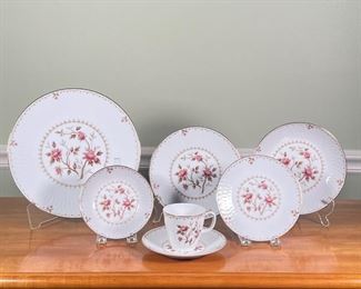 Sango Strafito Connoisseur Fine China | Service for 12, 7 piece place setting plus serving dishes; comprising a 10 1/4 inch dinner plate 8 inch salad plate 6.5 inch bread and butter plate, a finger bowl, a low form bowl and tea cup with saucer.