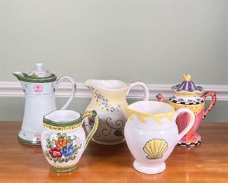 (5pc) Tea Pots & PITCHERS | Italian and Chinese porcelain / pottery, including two teapots and three open pitchers
Dimensions: h. 9.25 in