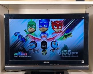 32" Sony Bravia Flatscreen | Model KDL-32XB9R (no remote)
