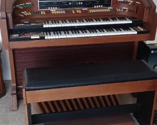 Lowrey organ H25-3