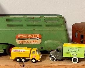 1940’s Wyandotte Pressed Steel Truck and Livestock Hauler, Wyandotte Construction Digger/Crane, & 1970’s Tonka Shell Fuel Truck