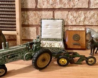 Antique Arcade Cast Iron Model A John Deere Toy Tractor