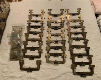 Henredon Artefacts Hardware/Handles Pulls for the Henredon Artefacts Furniture