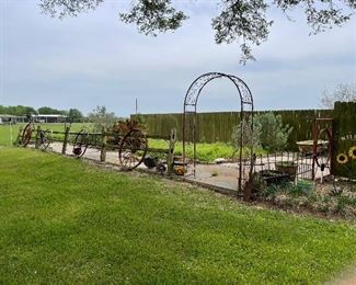 Metal Arch, Wagon Wheels, Planters