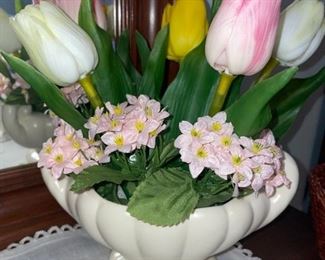 Vintage Vase & Flowers!