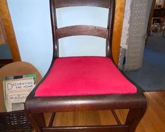 Vintage Wood Side Chair!