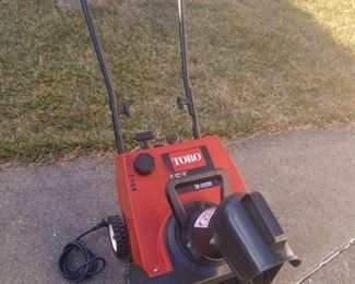 Toro 2-Cycle 3 HP Powerlite Snow Blower #38175 Electric Start!