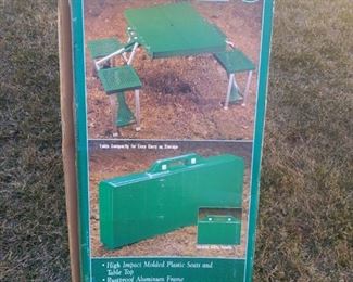 Academy Broadway Folding Picnic Table #78/50340!