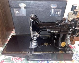 Singer Featherweight with Case and Buttonholer #3-120 Mint Condition!!
