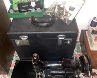 Singer Featherweight with Case and Buttonholer #3-120 Mint Condition!!
