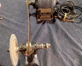 Vintage Bench Grinder w/Robbins & Myers b1/4 HP Motor!
