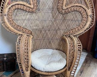 Wicker throne chair