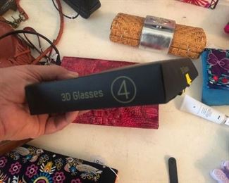 Set of 4 3D glasses