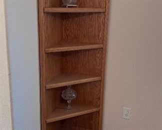 Solid wood corner shelf (2)