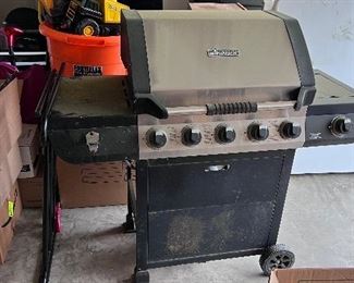 Charbroil Gas Grill 