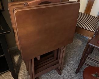 TV TRAY TABLE SET