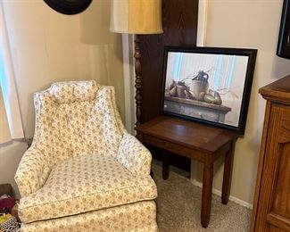 ACCENT CHAIR, ACCENT TABLE, WALL ART, FLOOR LAMP, CLOCK
