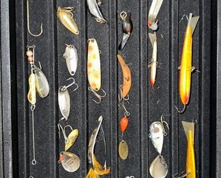 VINTAGE LURES