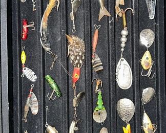 VINTAGE LURES