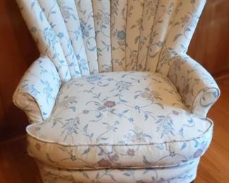 "Spring Fling on Flowing Wells" in Martinez, GA Starts Closing Fri 3/24 8pm. Pickup: Mon 3/27 3-6pm. Please click here to see more photos, descriptions, and current bids:&nbsp;https://ctbids.com/estate-sale/20475