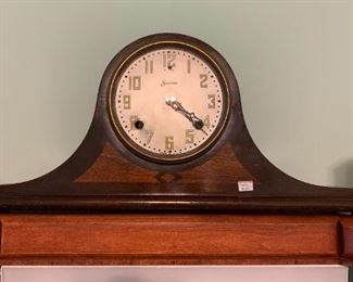Mantle Clock 