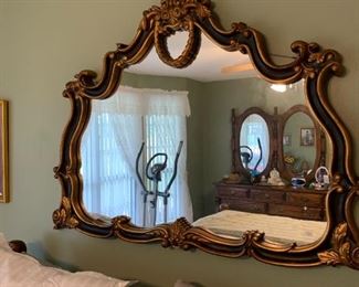 Beautiful wall mirror 