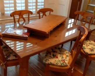 "Jones Creek Elegance" in Evans, GA Starts Closing Sat 3/25 8pm. Pickup: Tue 3/28 2-6pm. Please click here to see more photos, descriptions, and current bids:&nbsp;https://ctbids.com/estate-sale/20789