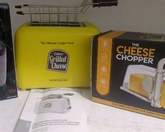 "Jones Creek Elegance" in Evans, GA Starts Closing Sat 3/25 8pm. Pickup: Tue 3/28 2-6pm. Please click here to see more photos, descriptions, and current bids:&nbsp;https://ctbids.com/estate-sale/20789