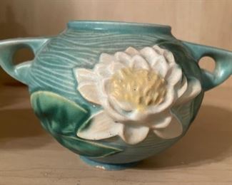 Roseville Water Lily round vase