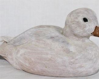 14 - Carved wooden duck - 10 x 6
