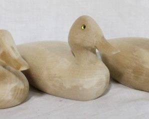 32 - Lot of 3 carved wood ducks - 8.5 x 4

