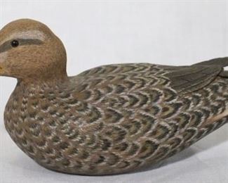 72 - Painted & carved wood duck 7 x 3
